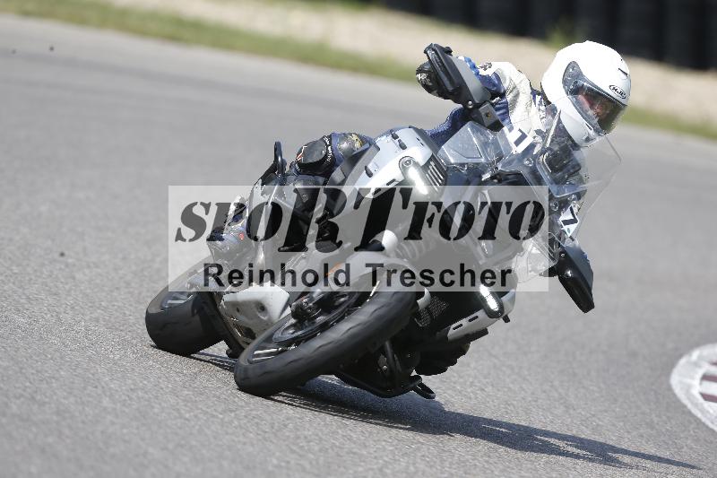 /Archiv-2025/49 26.08.2025 Cornu Master School ADR/gruen-vert/17